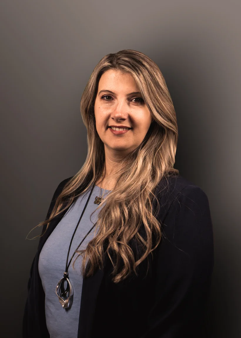 Débora Ribeiro | Visar